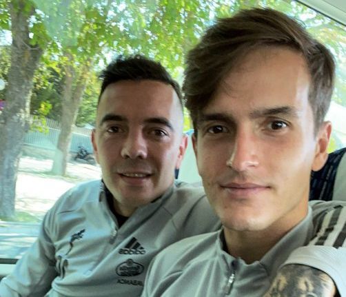  Aspas con Denis Suárez.