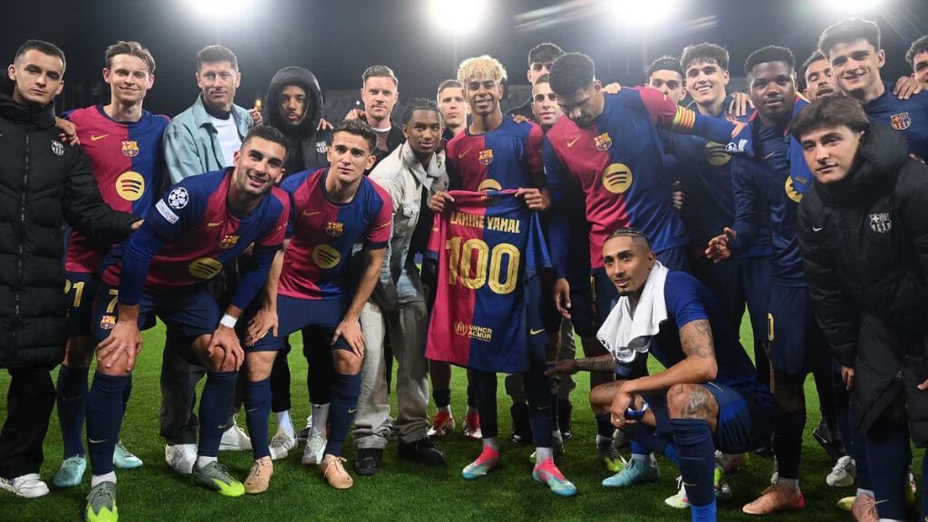  Lamine Yamal termina sonriendo en su homenaje por los 100 partidos ('X' FCB)