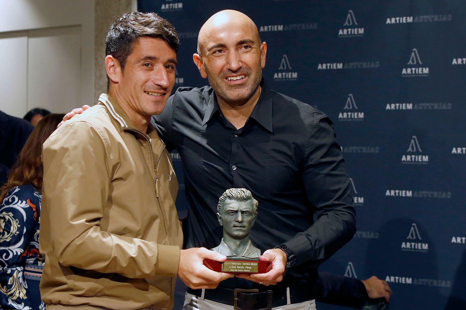  Saúl Berjón y Abelardo Fernández durante los Trofeos Quini 2019.