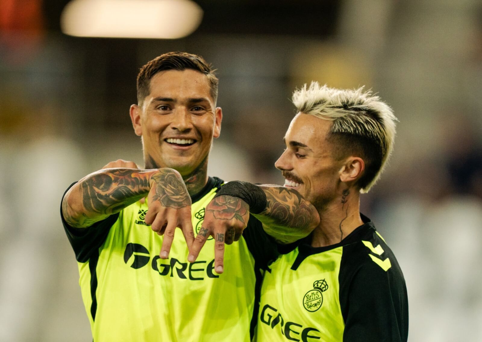  Chimy Ávila celebra su gol al Kryvbas