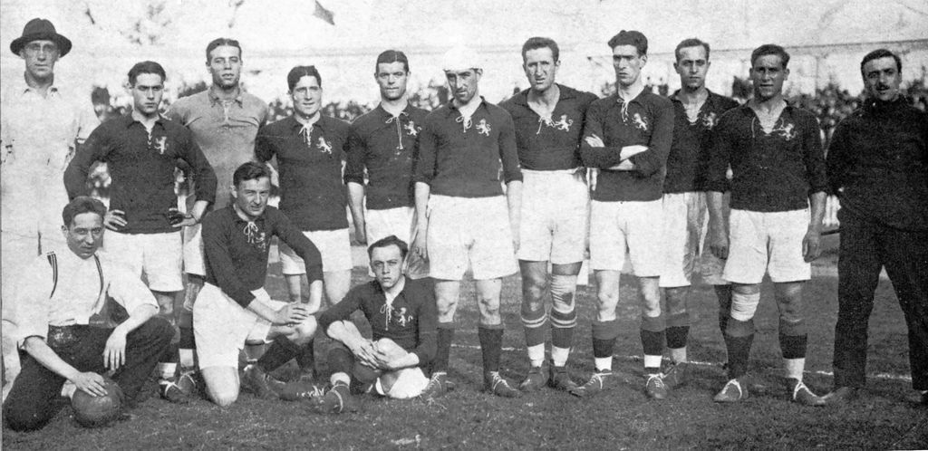  La selección Española de 1920 que compitió en Amberes, con Joaquín Vázquez