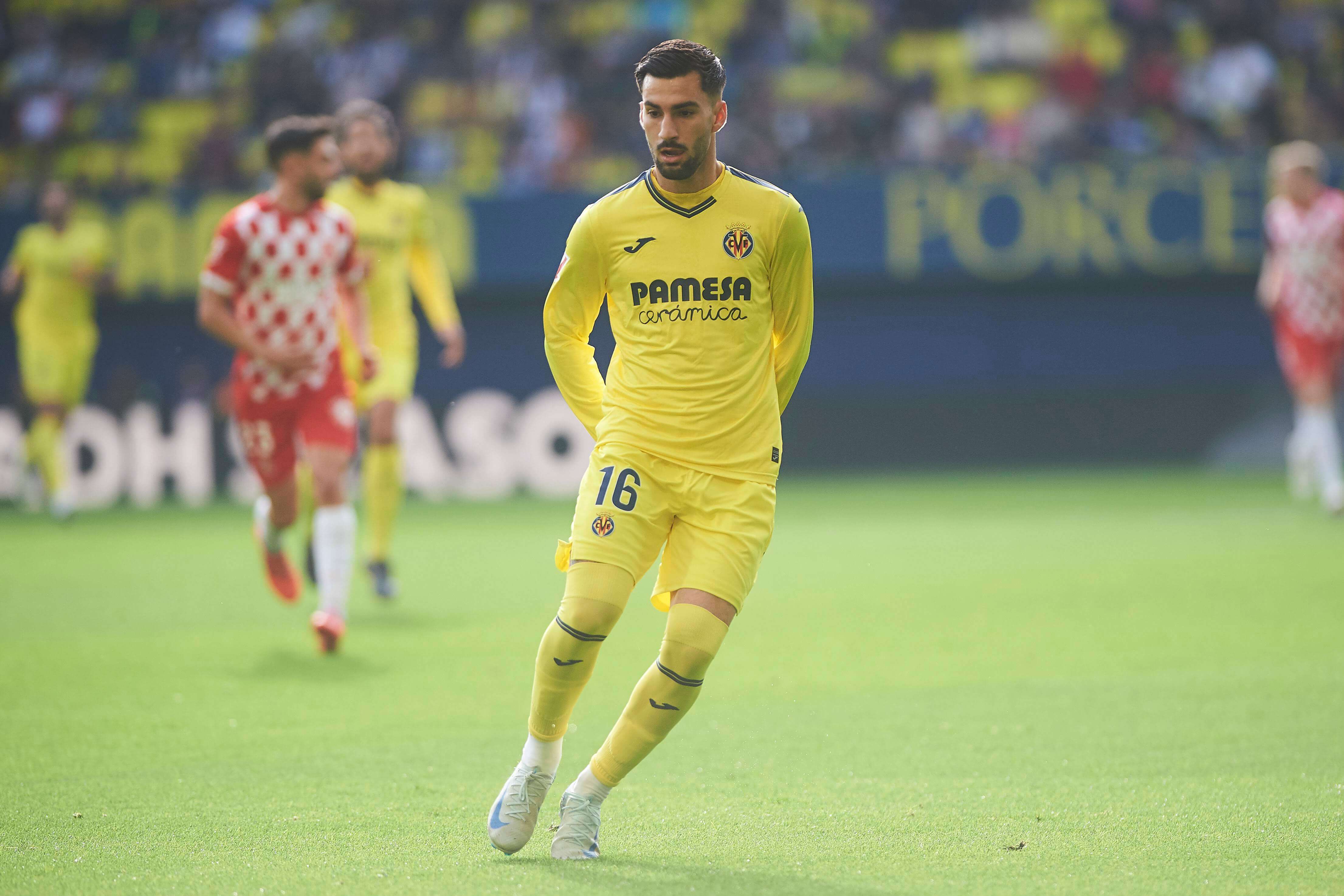  Álex Baena, futbolista del Villarreal (foto: Cordón Press).