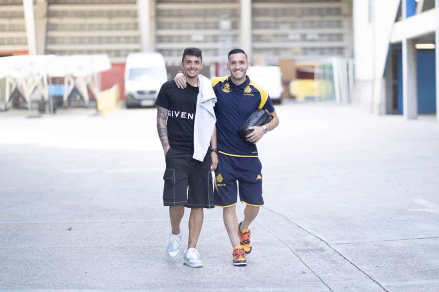 Lucas Pérez junto a Ximo Navarro