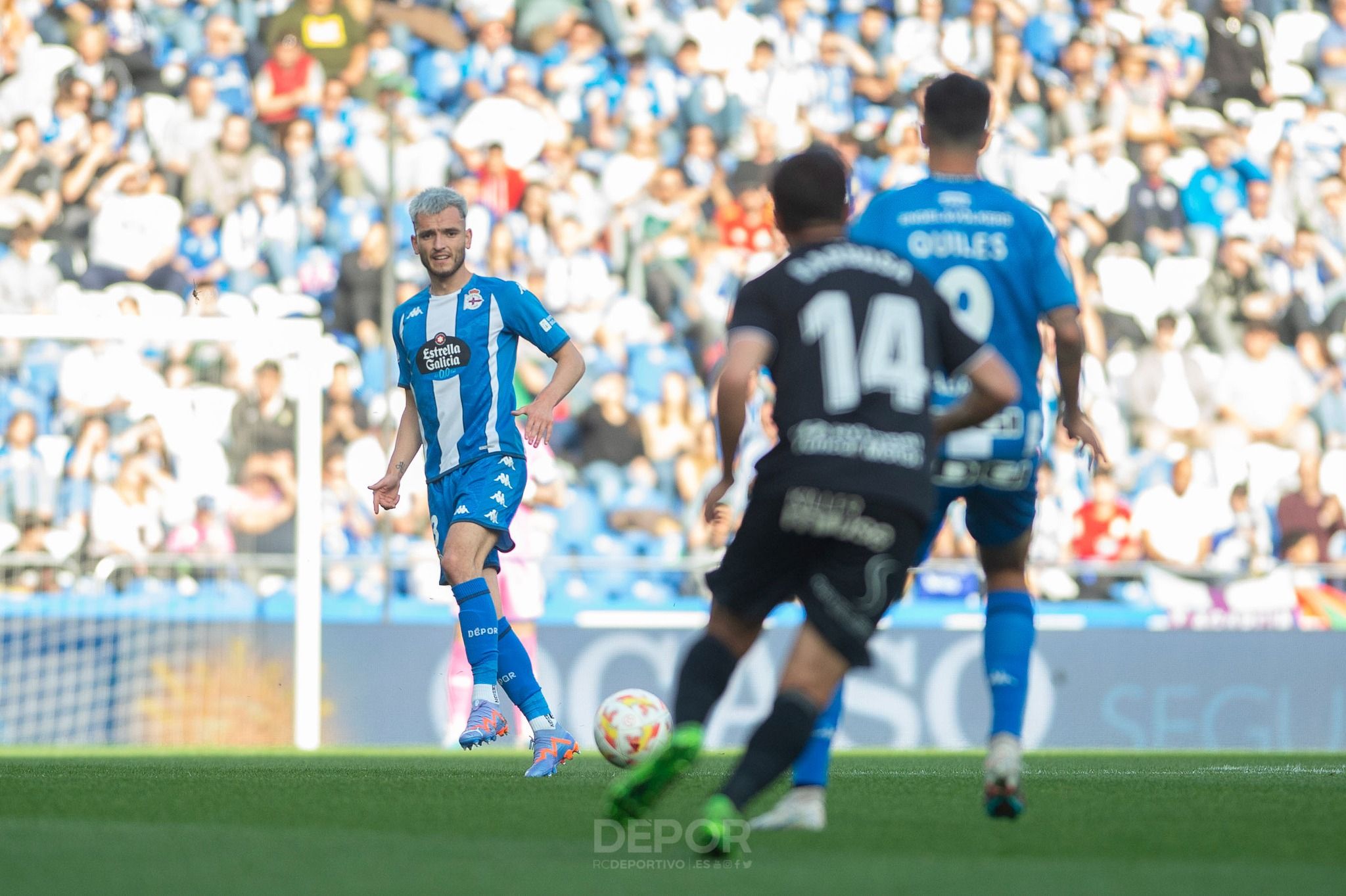 Adrián Lapeña, central del Deportivo