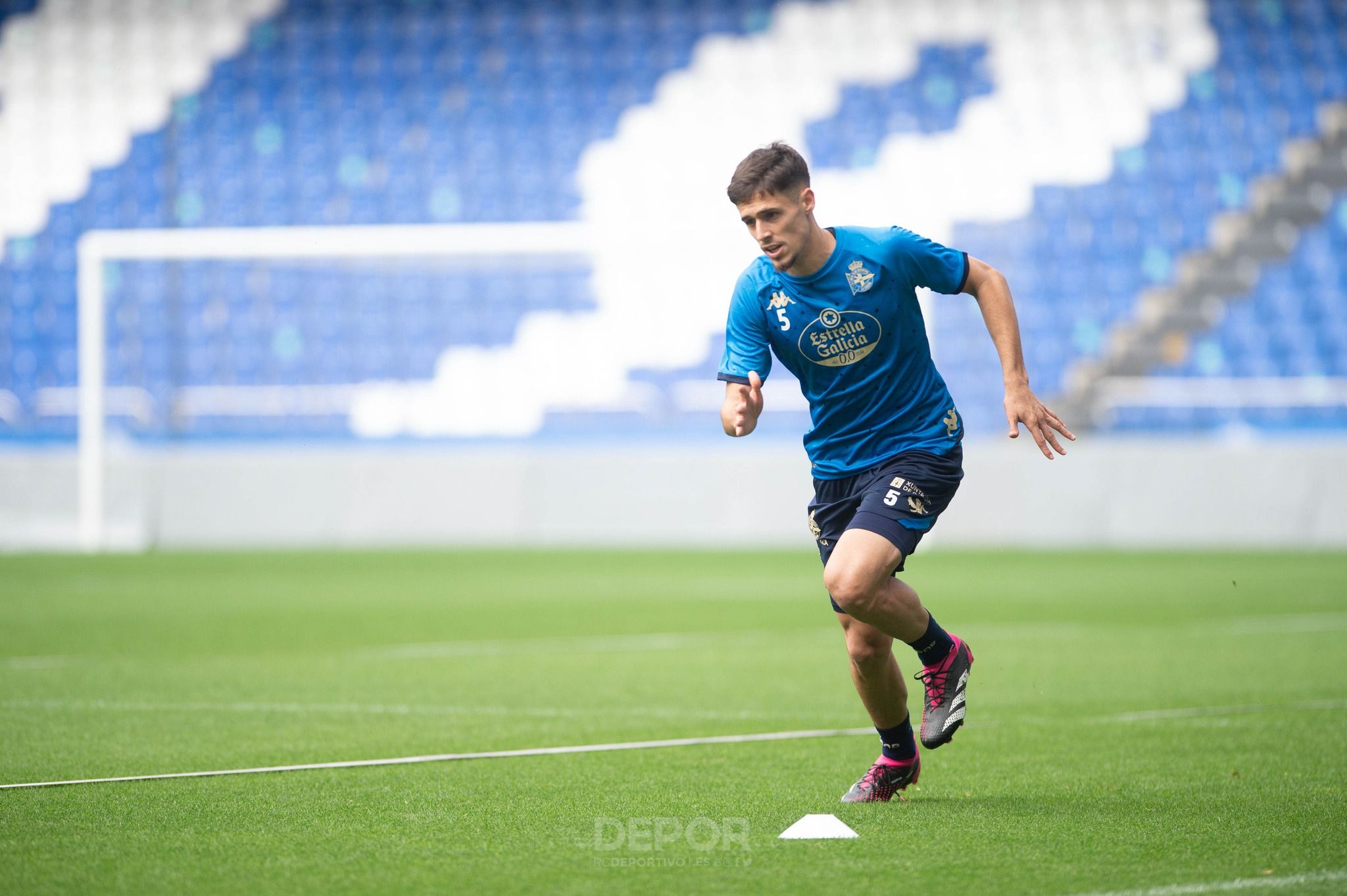  Pepe Sánchez entrenando en Riazor esta mañana
