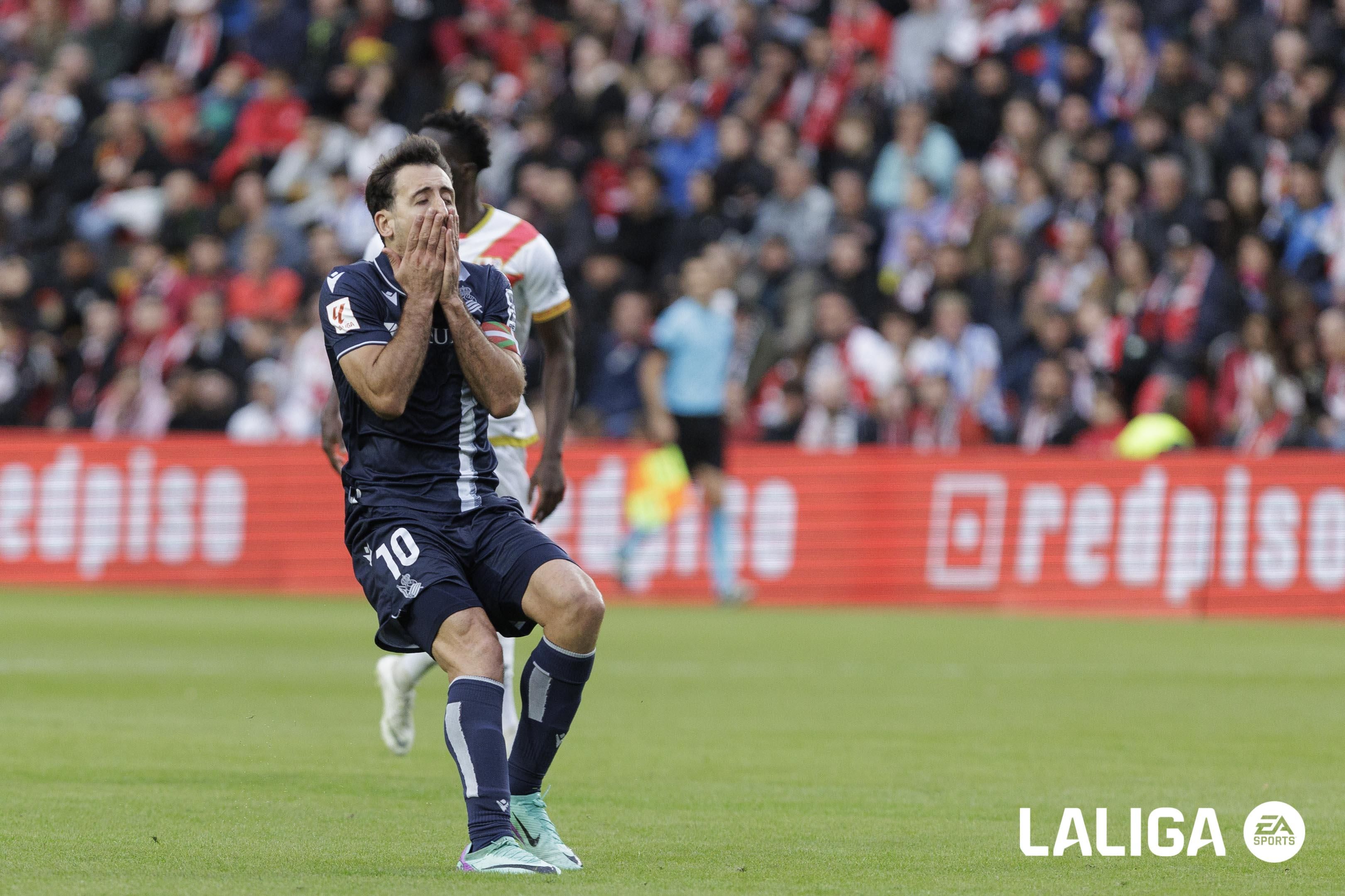  Mikel Oyarzabal se lamenta en el Rayo Vallecano - Real Sociedad.