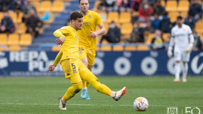 Roberto Olabe se reencontró con su exequipo