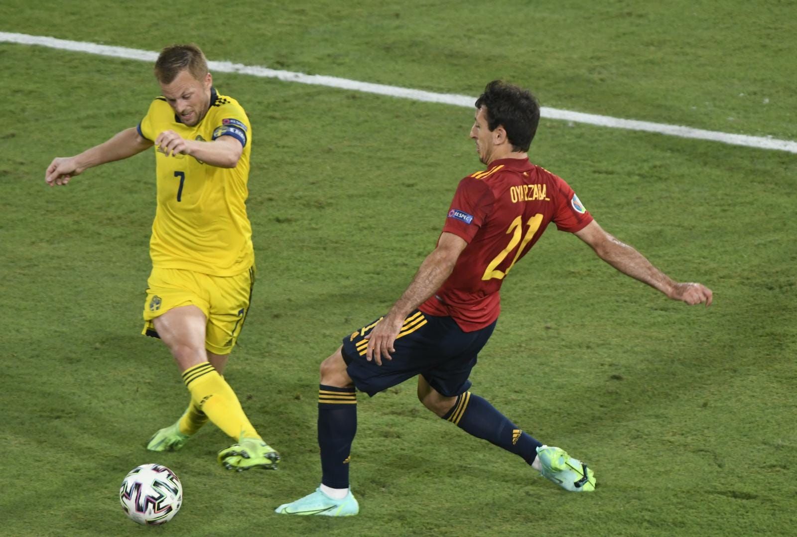 Mikel Oyarzabal, durante el España-Suecia.