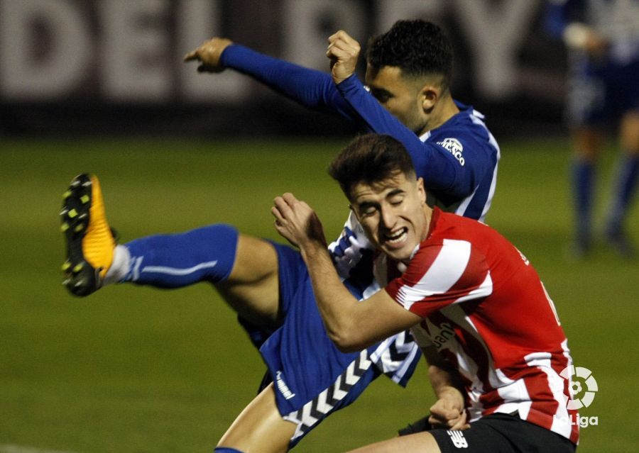  Jon Morcillo, durante el Alcoyano-Athletic Club de la Copa.