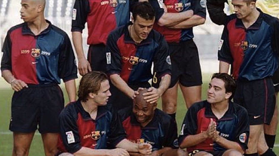  Amunike jugó en España para el Albacete y el Barcelona, donde coincidió con Luis Enrique.