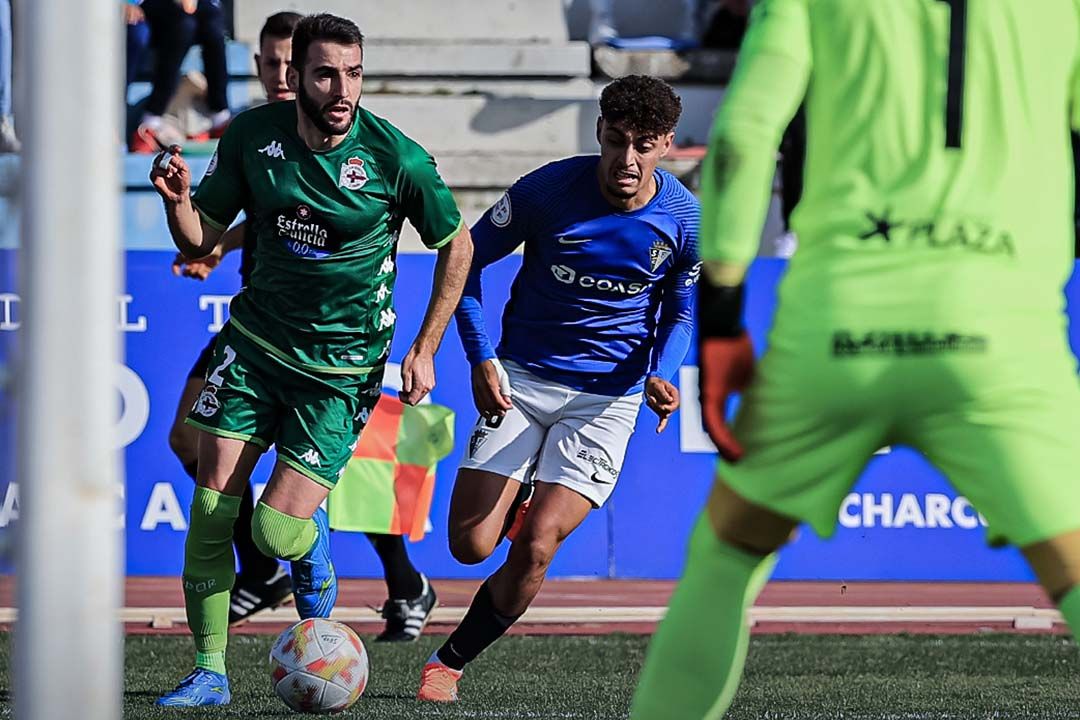 Antoñito en acción ante el San Fernando