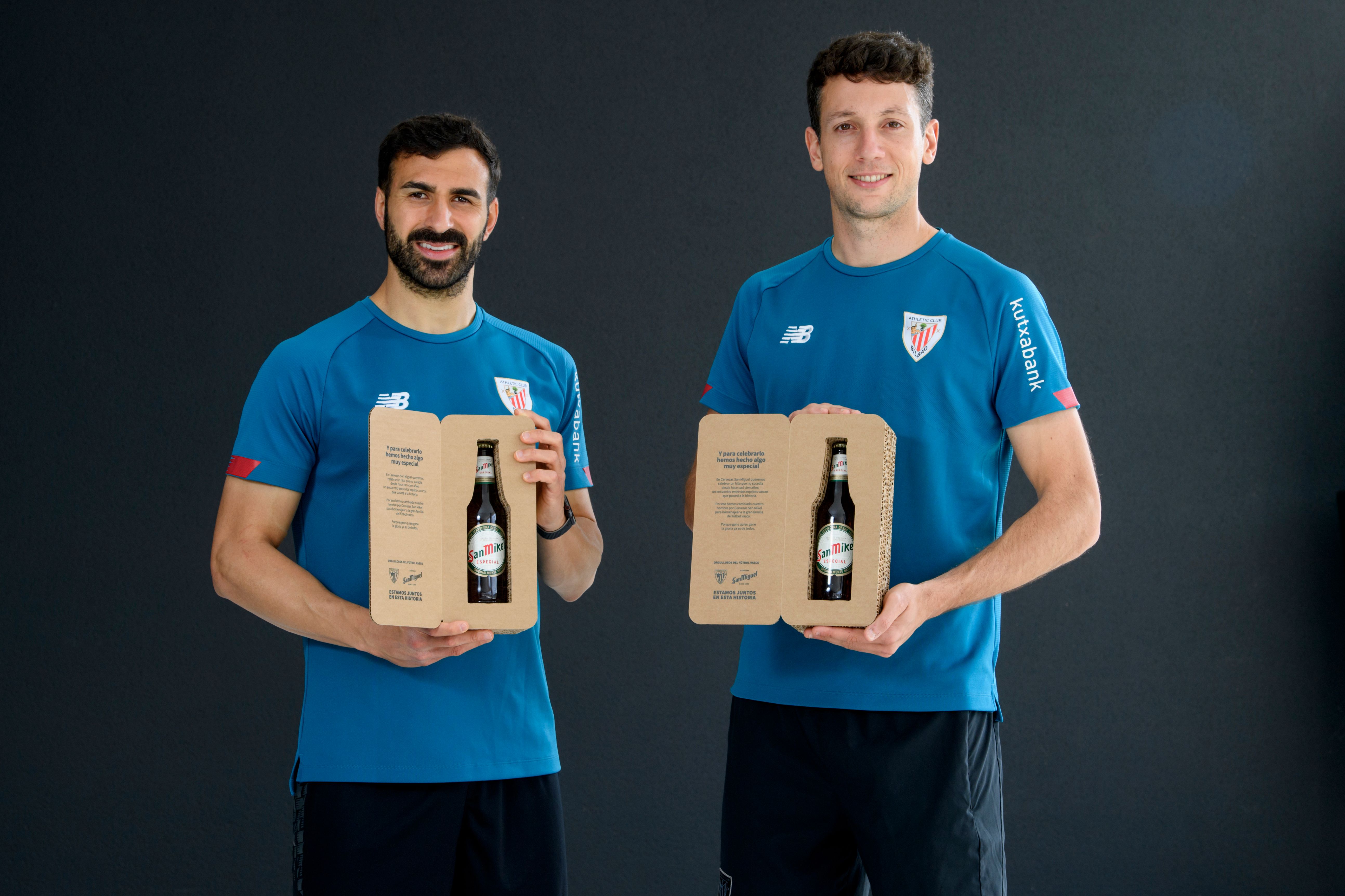  Balenziaga y Mikel Vesga con la tirada especial de San Miguel por las finales.