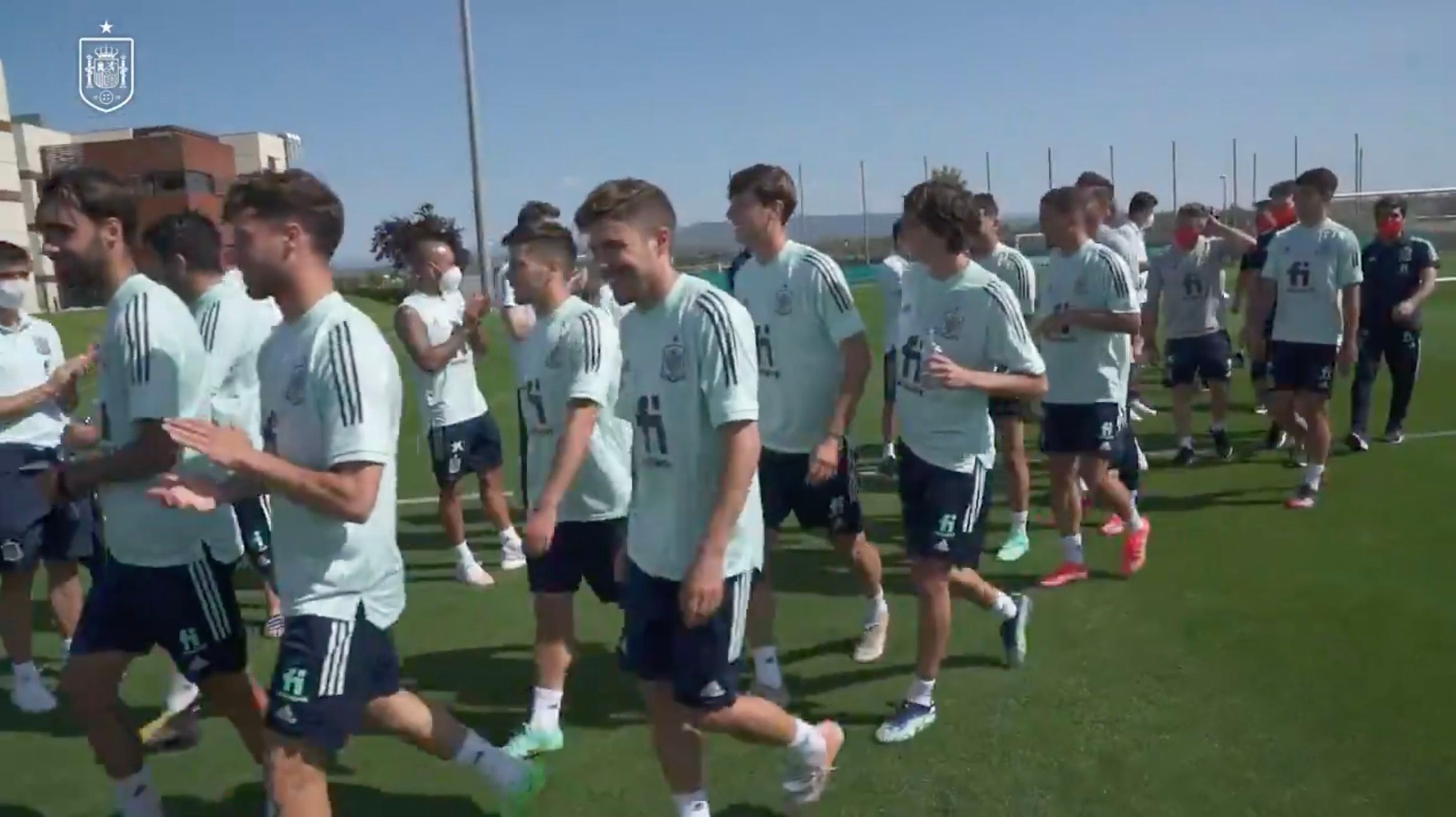 La despedida a los jugadores de la 'burbuja paralela'.