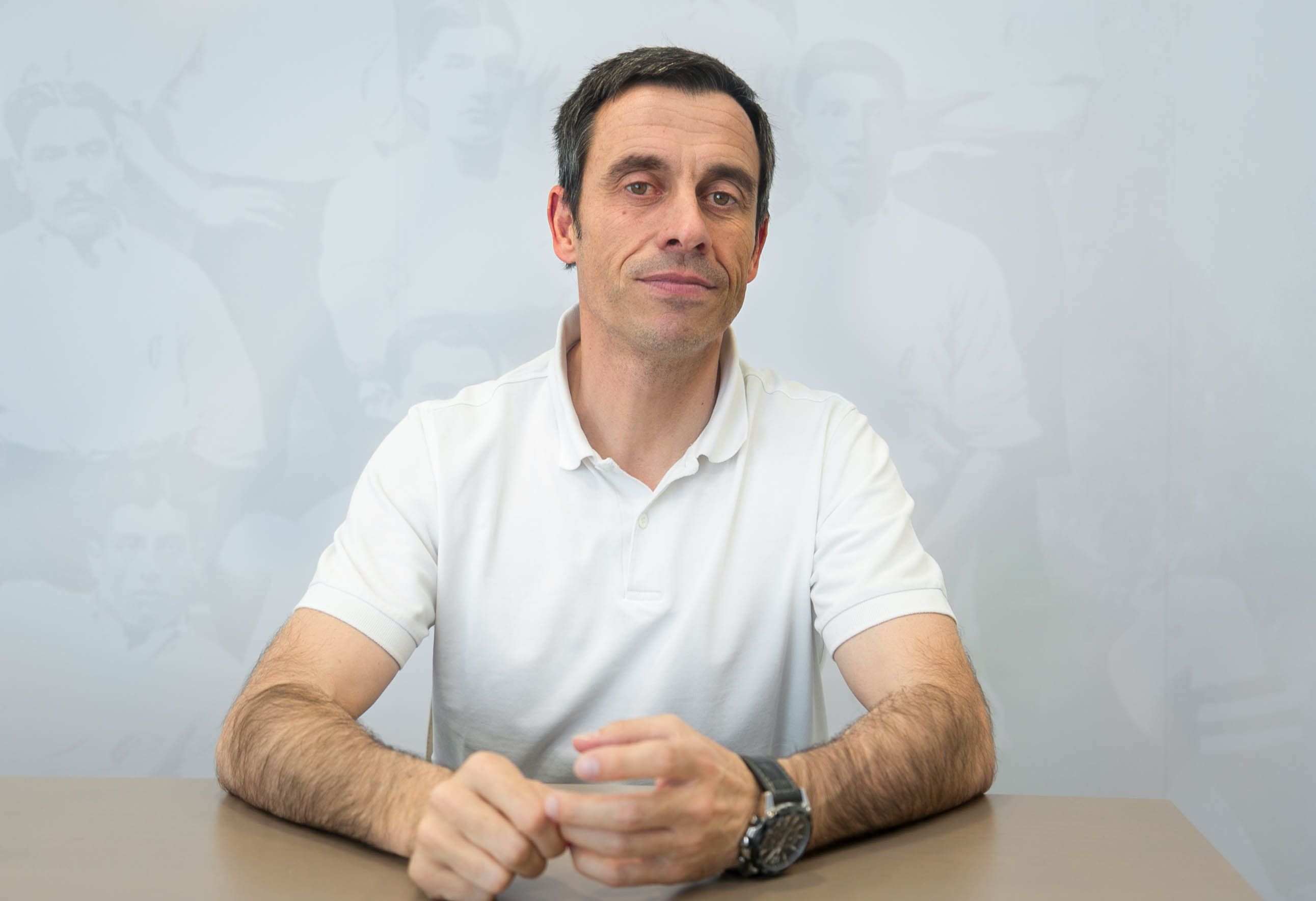  Carmelo del Pozo, director deportivo del Deportivo, en las oficinas del club.