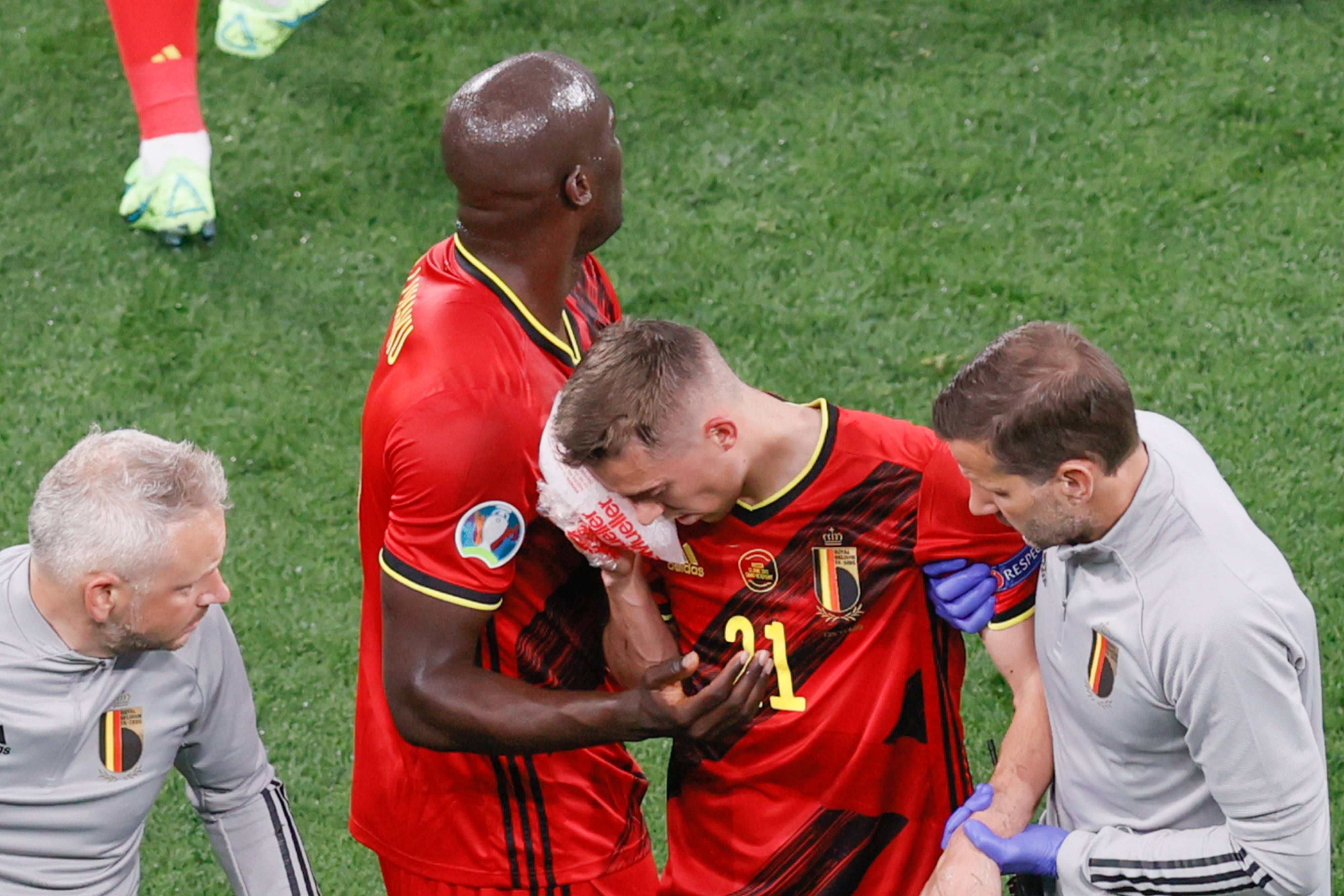  Castagne se retira sangrando del Bélgica-Rusia.