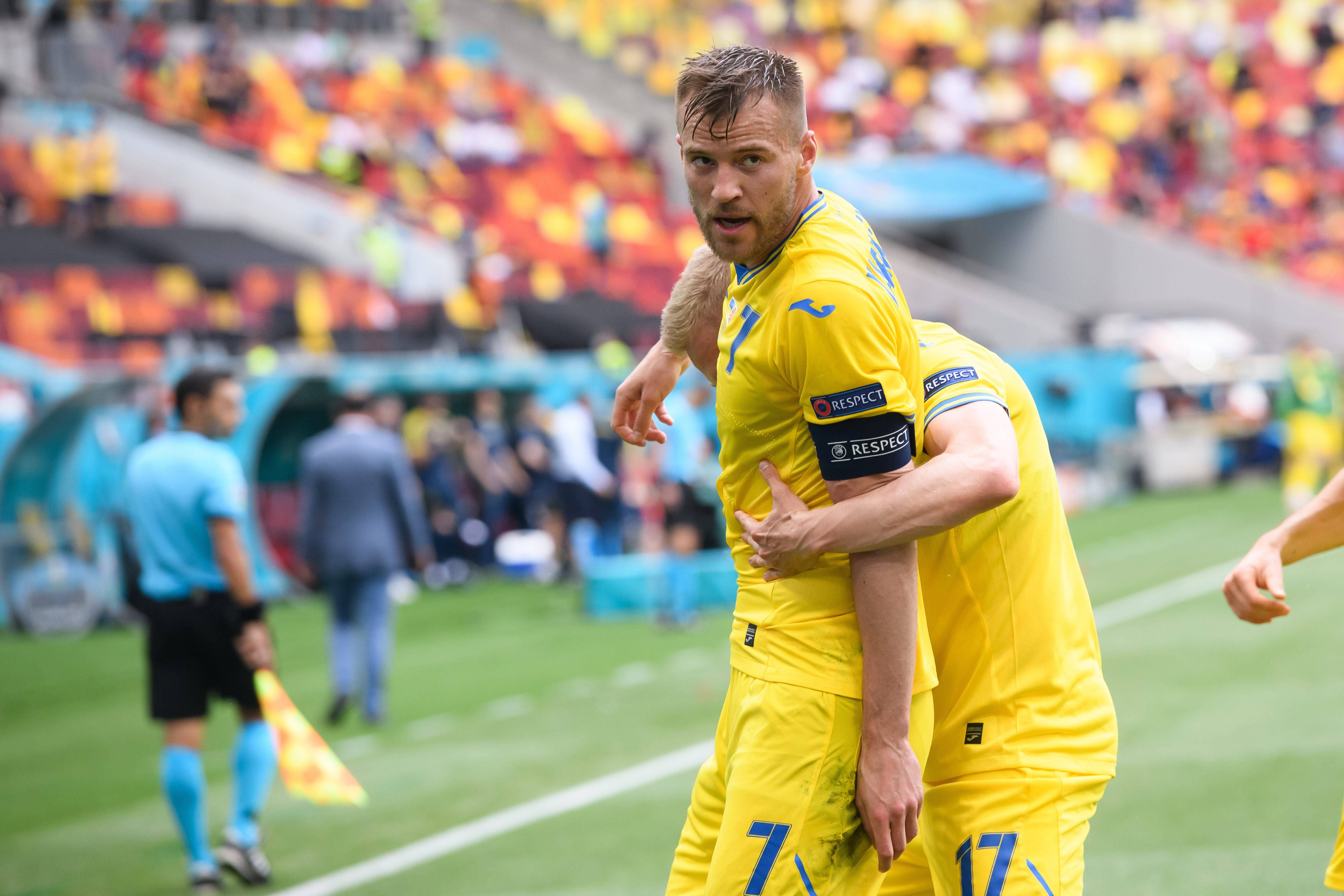  Celebración de Yarmolenko en el Ucrania-Macedonia del Norte.