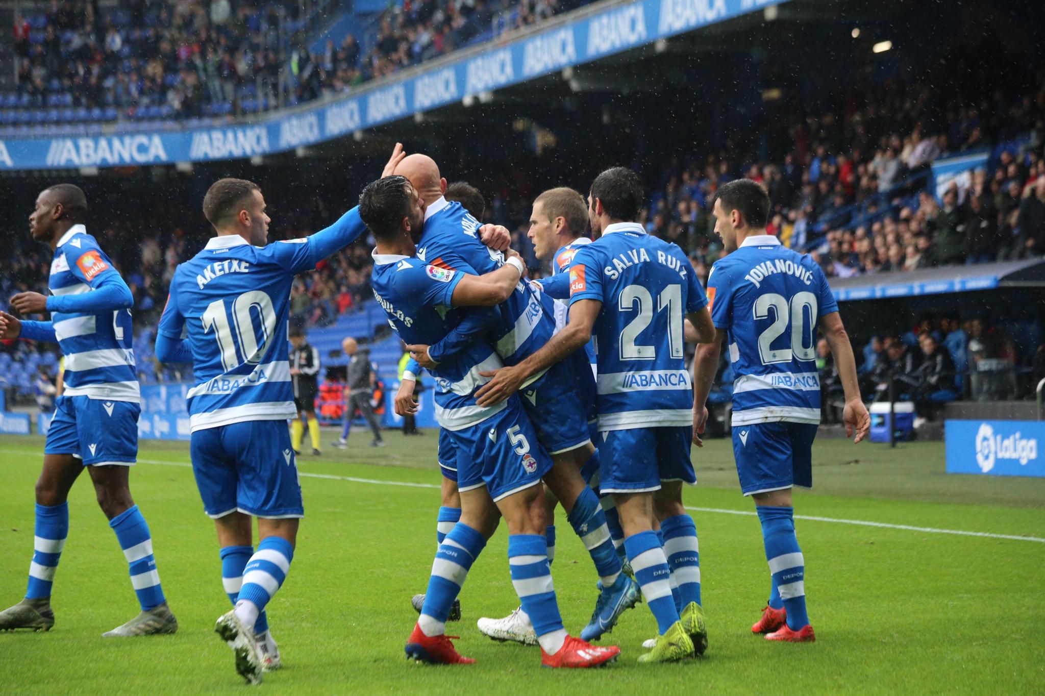  Los jugadores del Dépor celebran el gol ante el Elche.