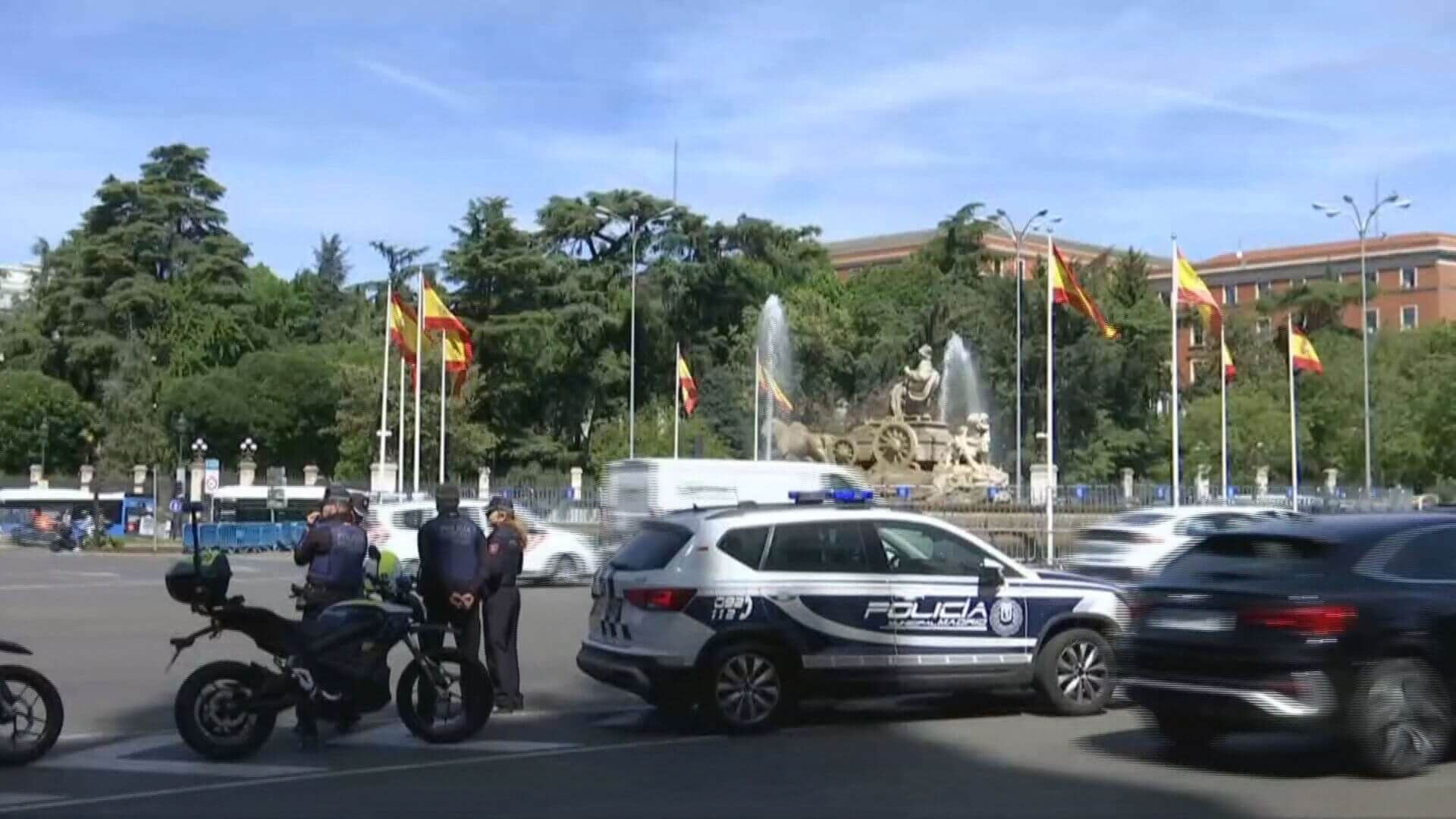  La Policía, presenten en la fuente de La Cibeles (ElDesmarque)