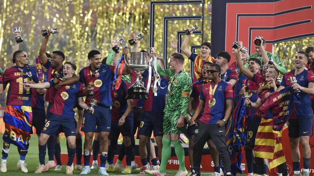 El Barcelona levantando la Copa del Rey (Fuente: Kiko Hurtado)