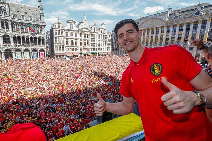 Courtois posa en la celebración de Bélgica por el tercer puesto del Mundial de Rusia.