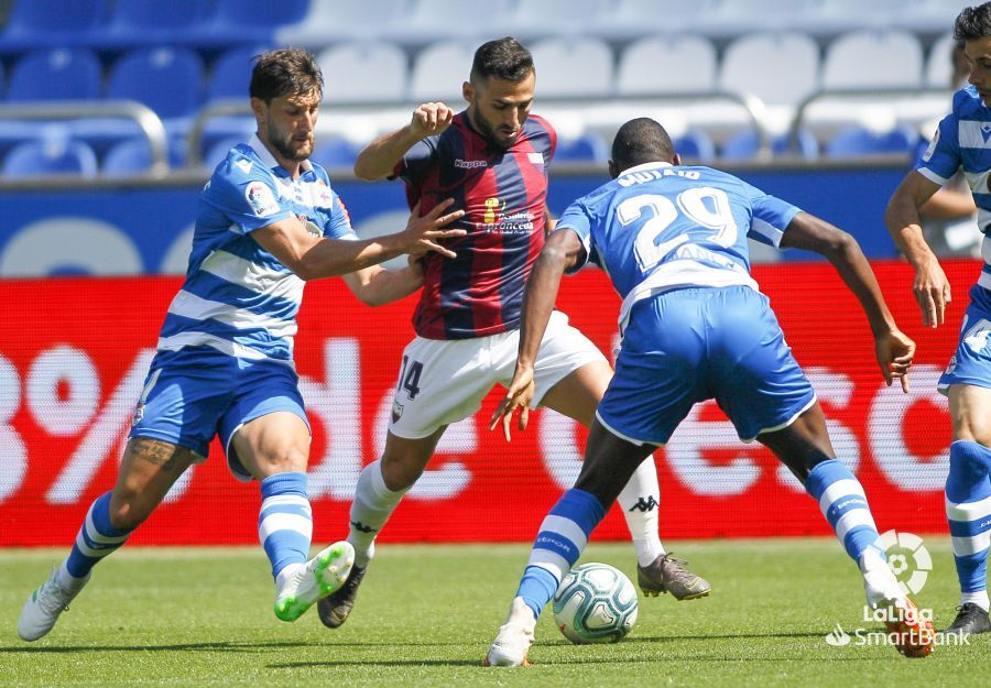  Un lance del Dépor-Extremadura.