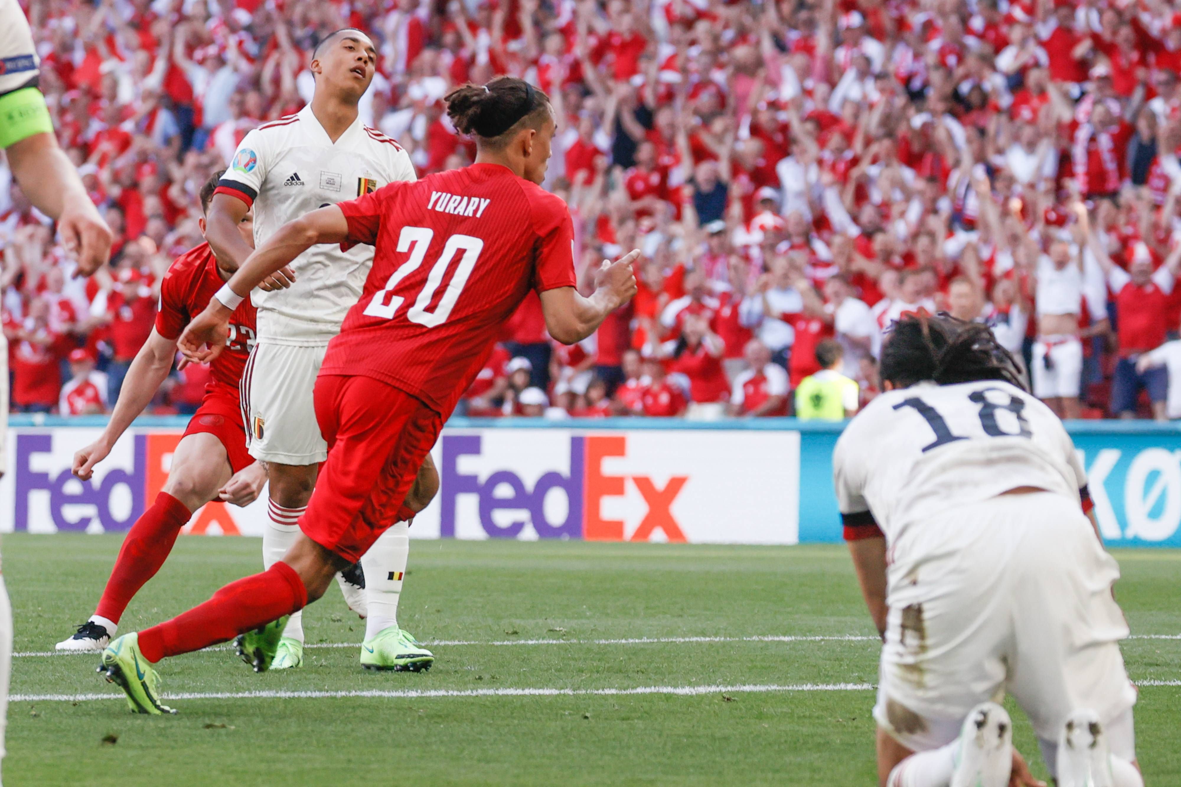  Youssuf Poulsen celebra su gol en el Dinamarca-Bélgica en la segunda jornada de la Eurocopa.