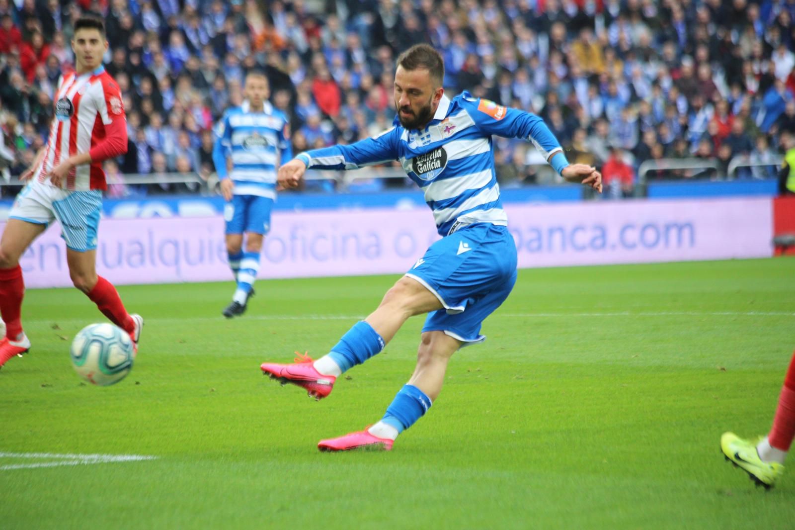  Disparo de Emre Çolak en la primera parte del Dépor-Lugo.