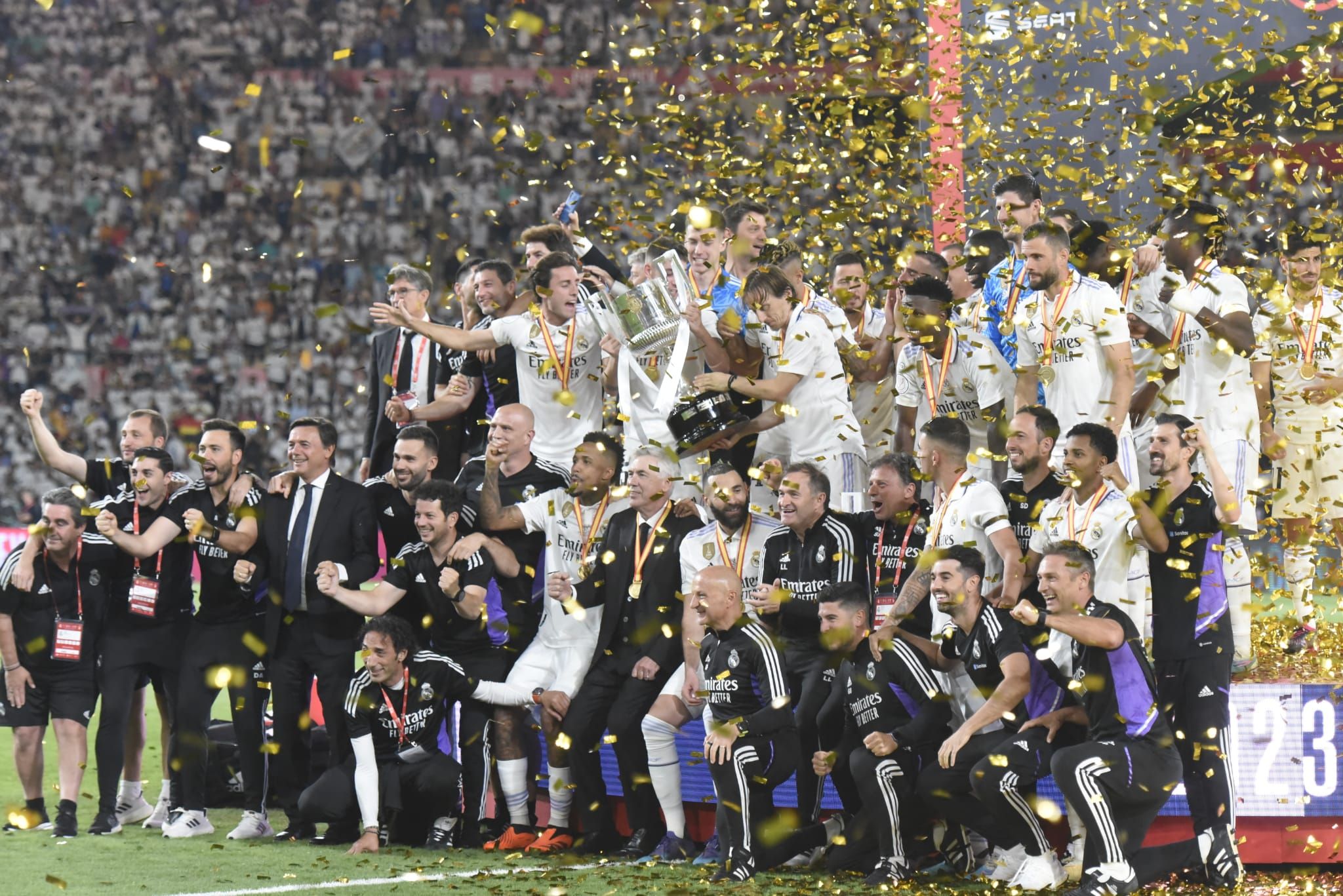 El Real Madrid celebra la Copa del Rey en La Cartuja (Foto: Kiko Hurtado).