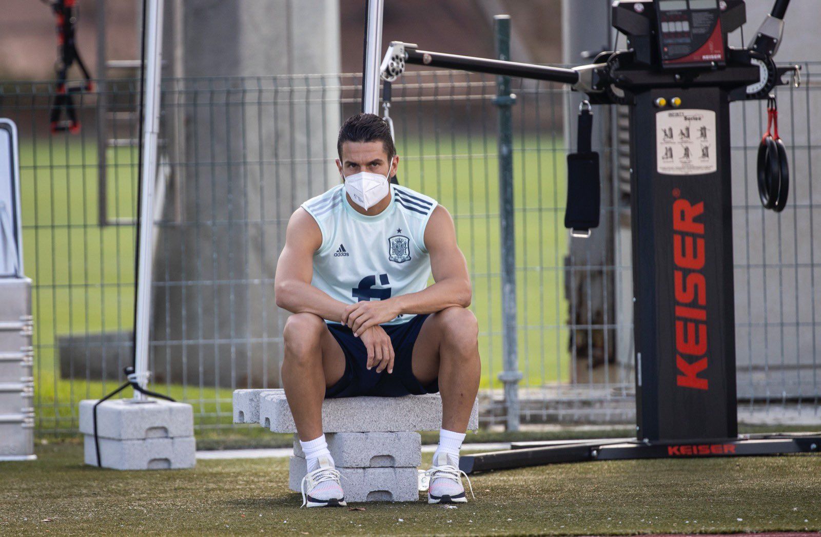 Koke, sentado en un entrenamiento de la selección española.