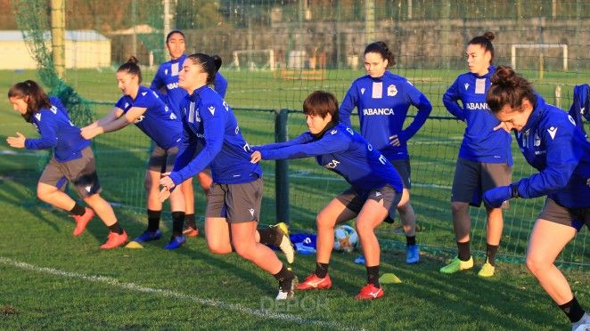  Las futbolistas del Dépor Abanca durante un entrenamiento (Foto:RCD)
