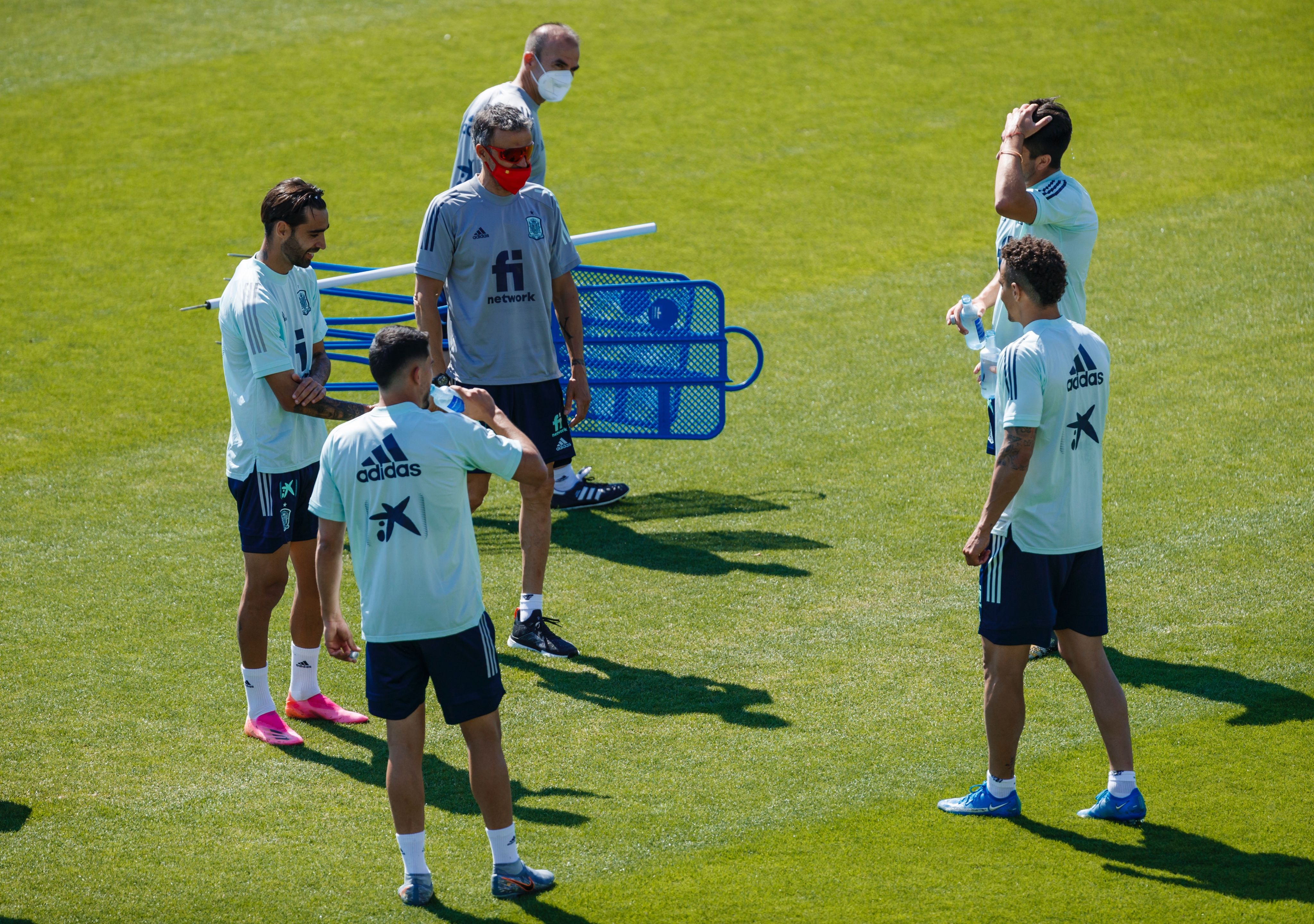  Luis Enrique, Rodrigo, Fornals, Carlos Soler y Blais Méndez, en un entrenamiento