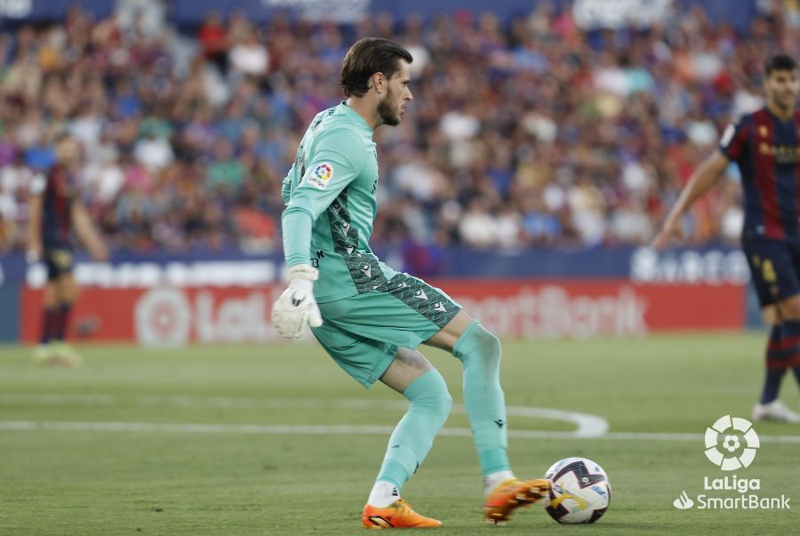 Femenías ante el Alavés en el Ciutat..