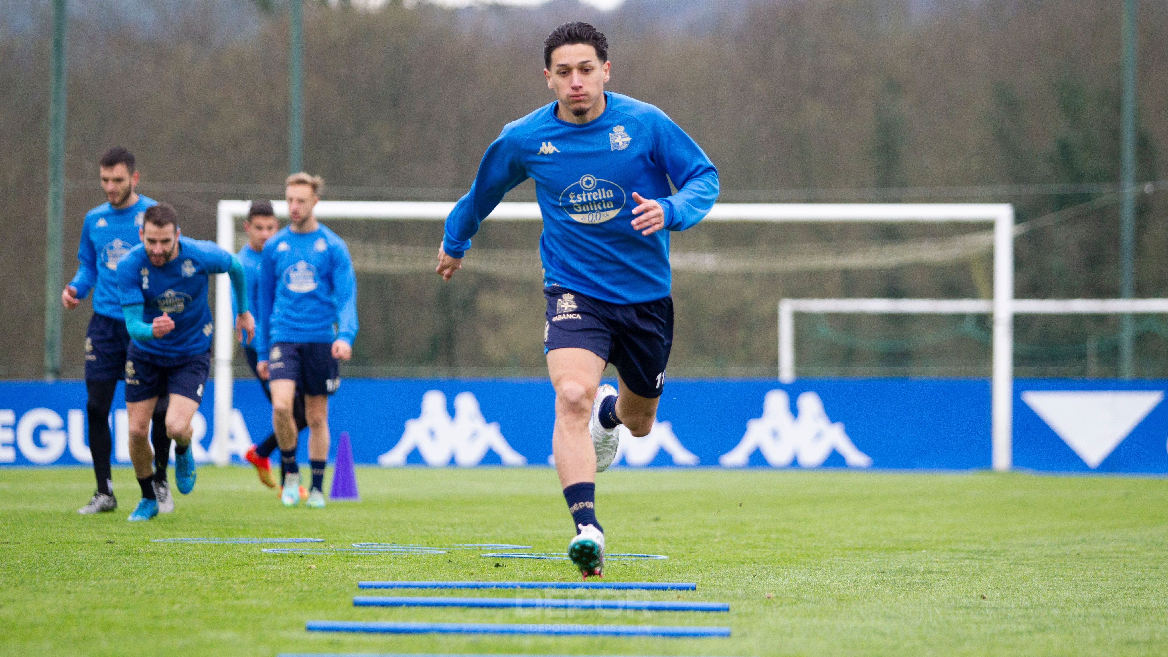 Kike Saverio en un entrenamiento con el Deportivo
