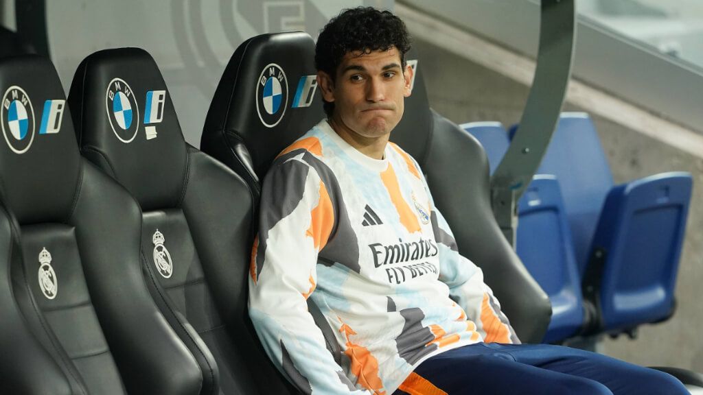  Jesús Vallejo antes del partido contra el Girona (Cordon Press)