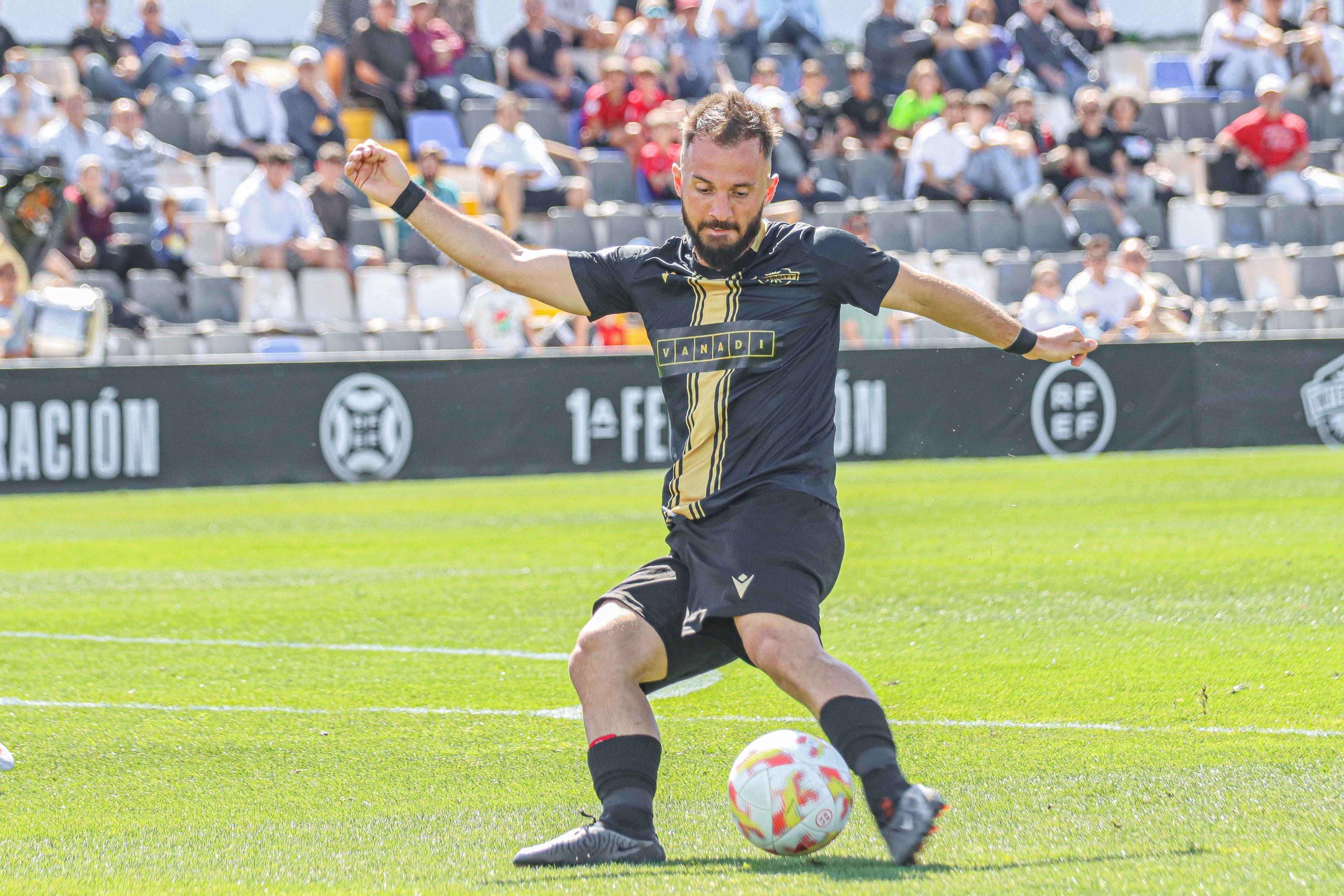  Emre Çolak con el Intercity
