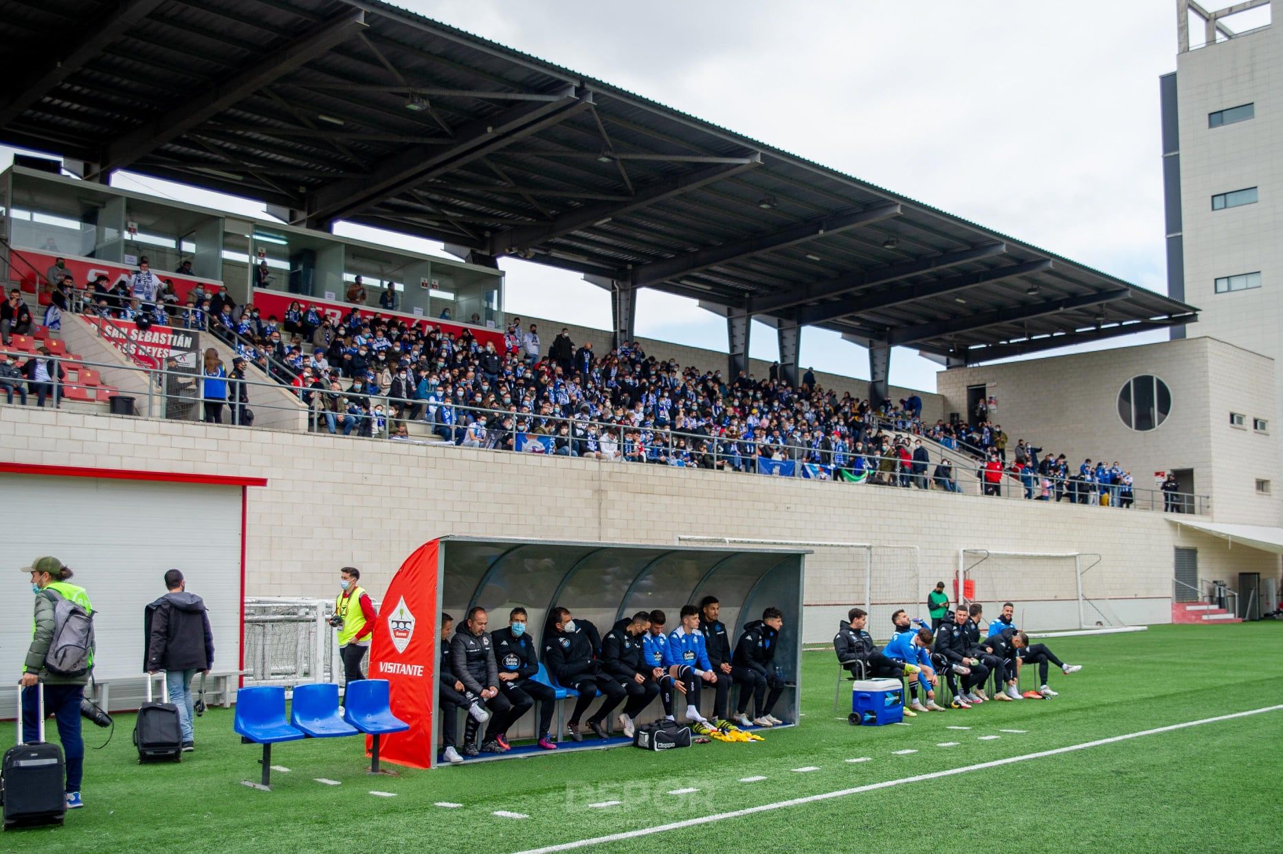 La afición del Dépor en el Nuevo Matapiñonera la temporada 21/22