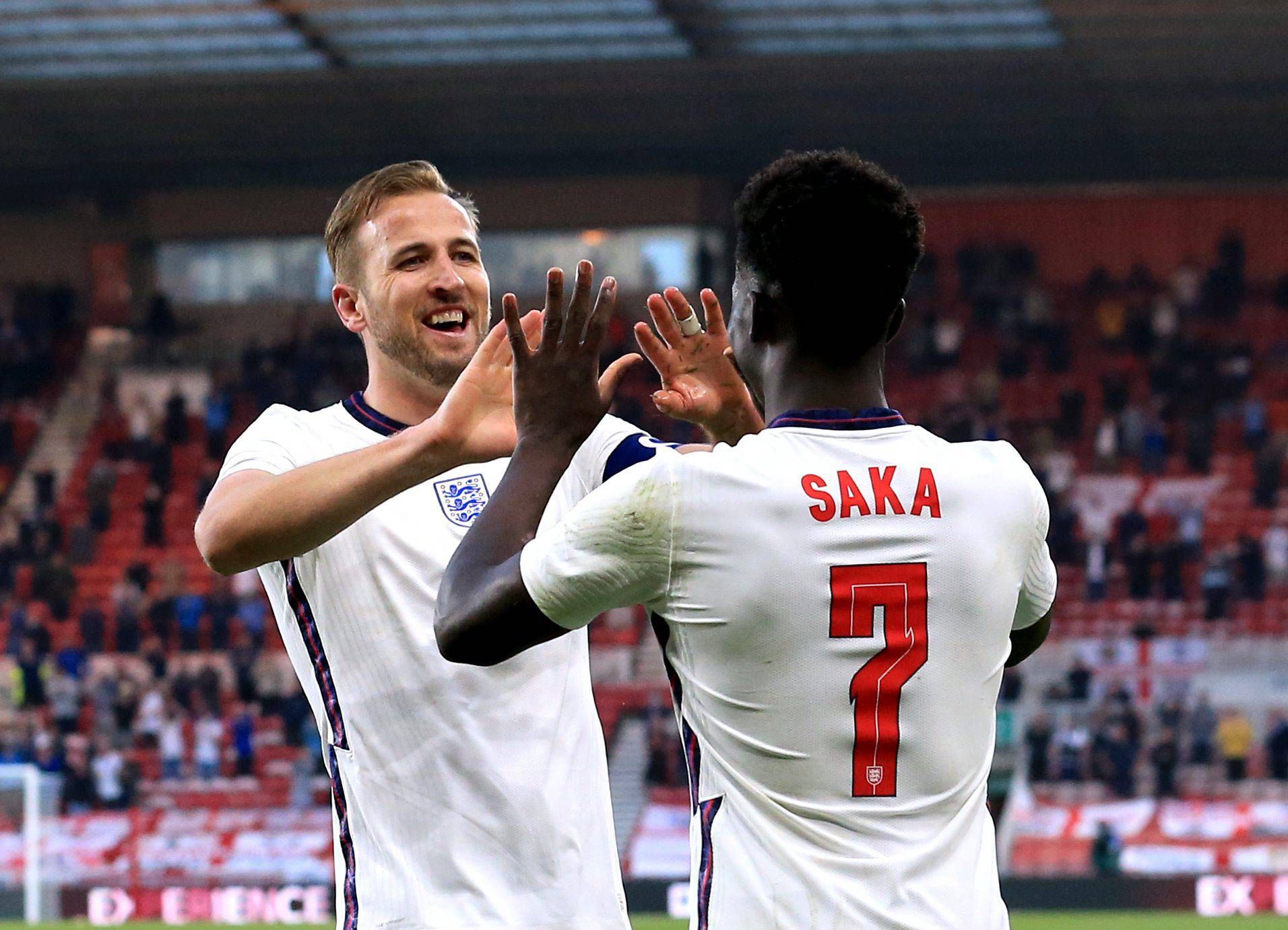 harry_kane_y_bukayo_saka_001.jpg