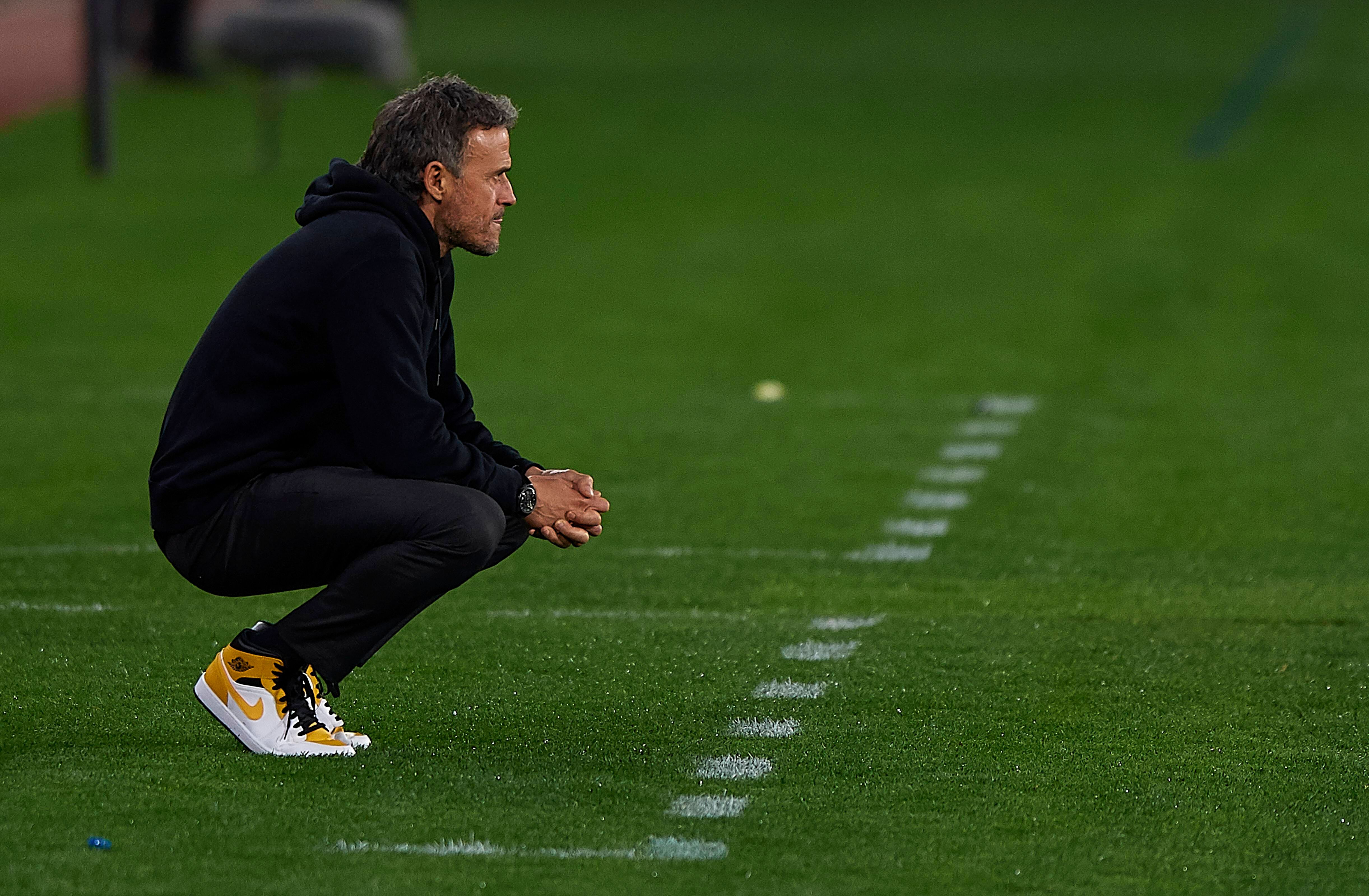  Luis Enrique, en un partido de la selección.