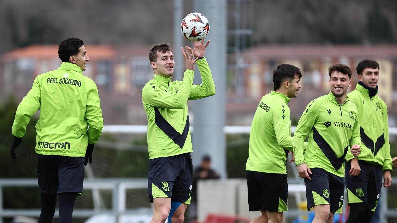 Luka Sucic durante un entrenamiento en Zubieta.