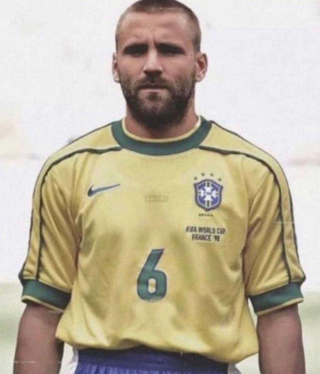 Luke Shaw, presente en los memes de la final.