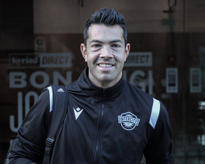  Miku, actual delantero del intercity y ex del Dépor