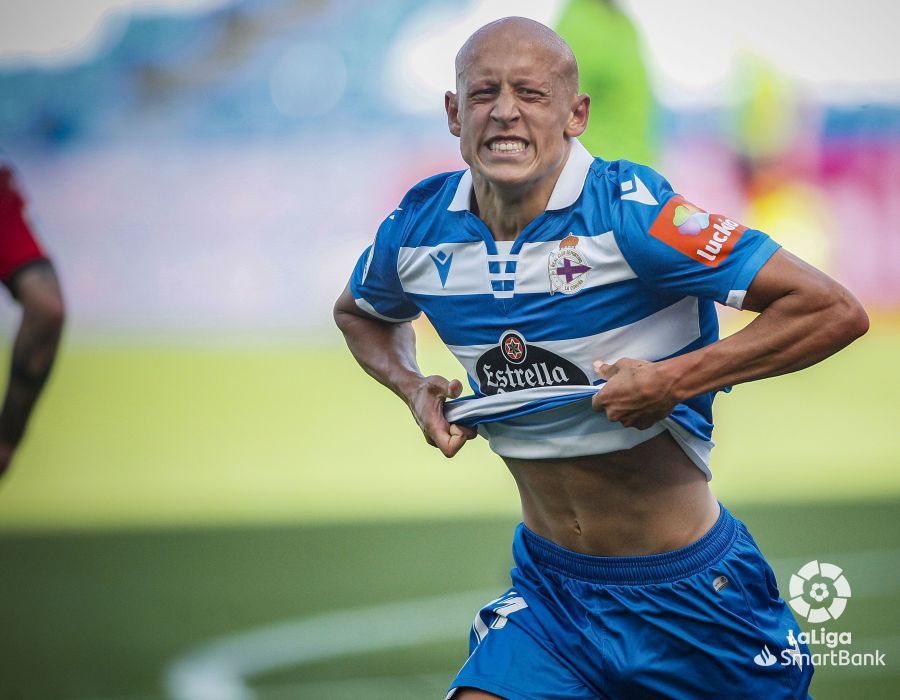  Víctor Mollejo celebra su tanto ante el Rayo.
