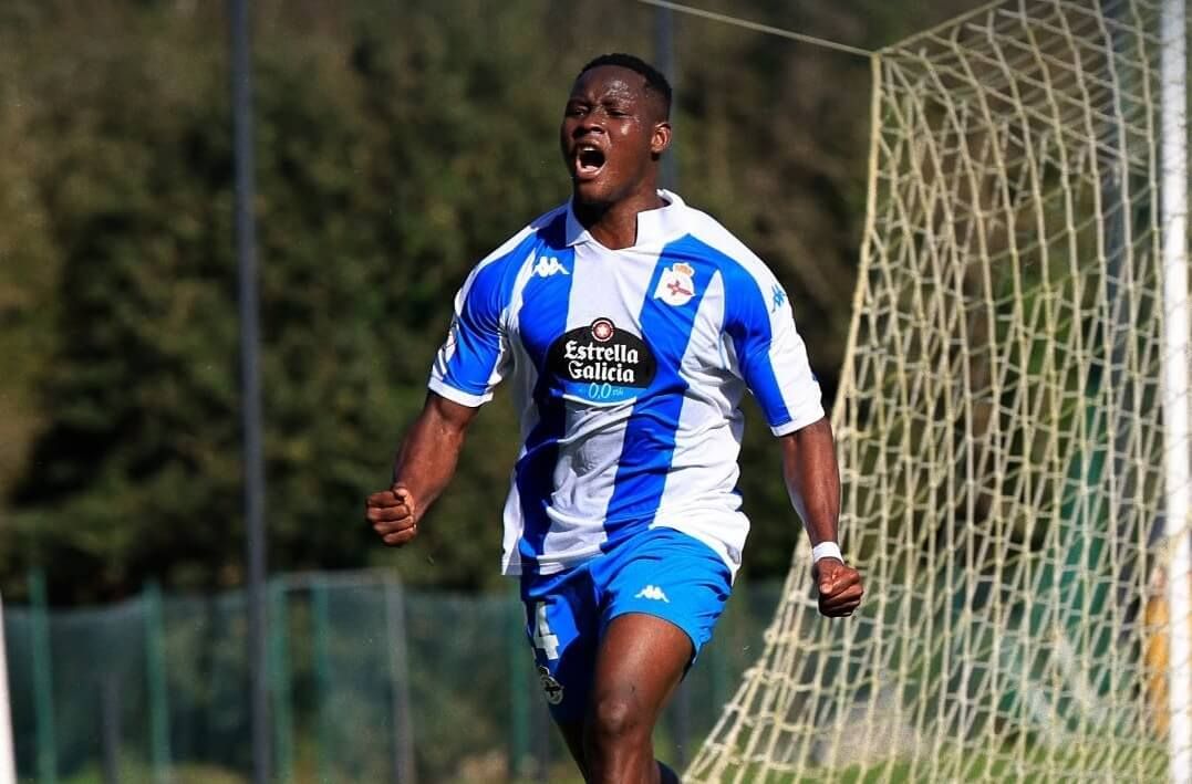  Bil Nsongo celebra un gol con el Dépor Fabril.