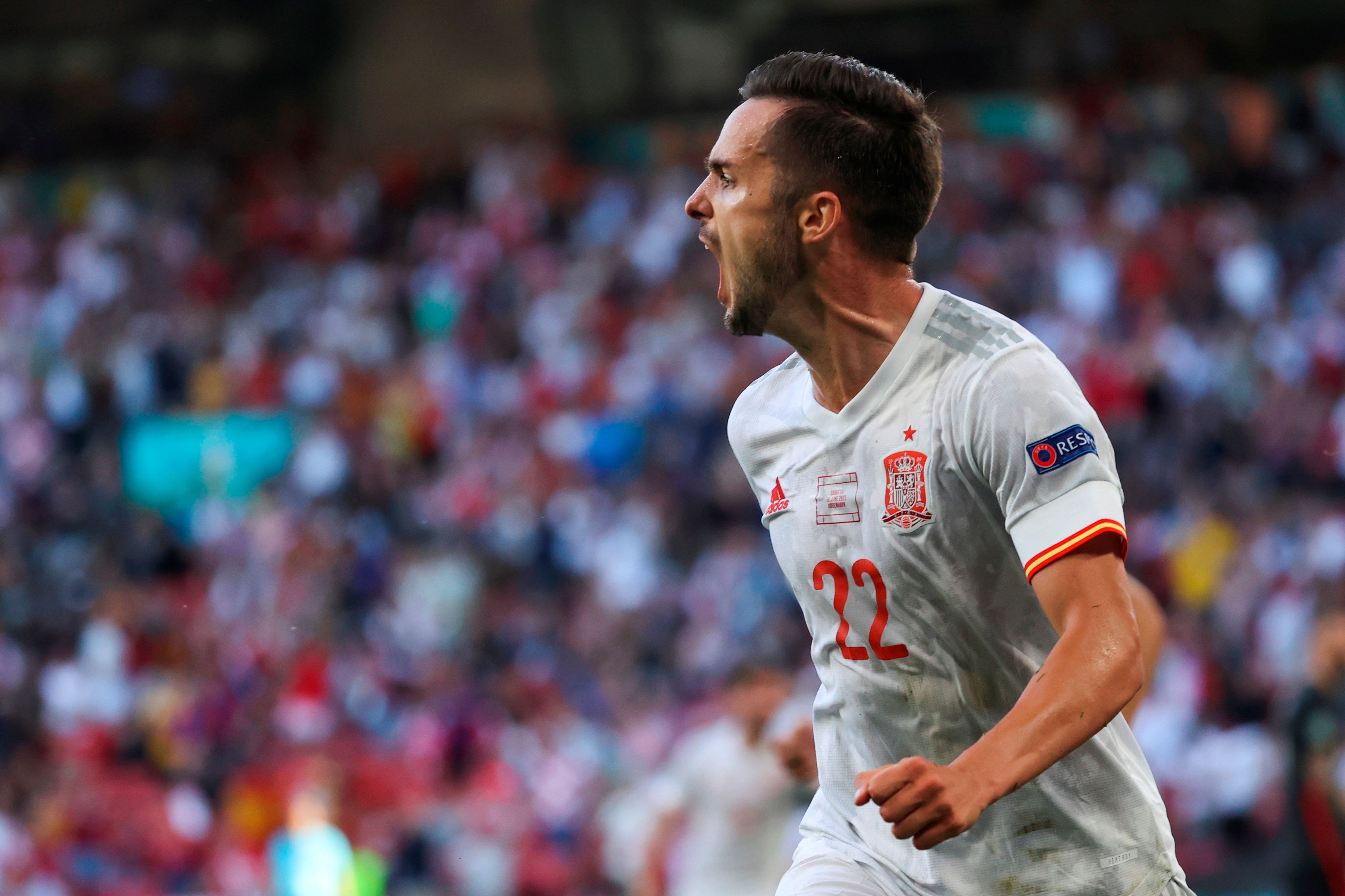 Pablo Sarabia celebra el gol del empate de España ante Croacia.