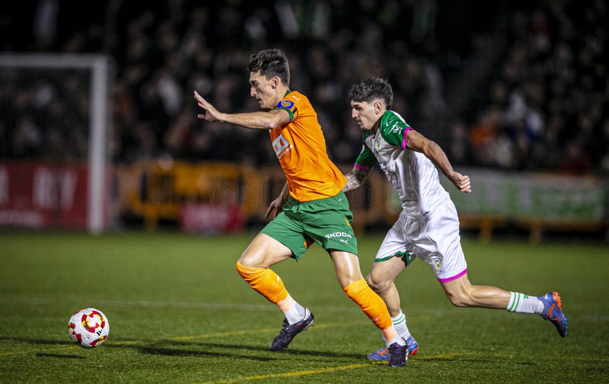  Pepelu, ante el Parla Escuela..png