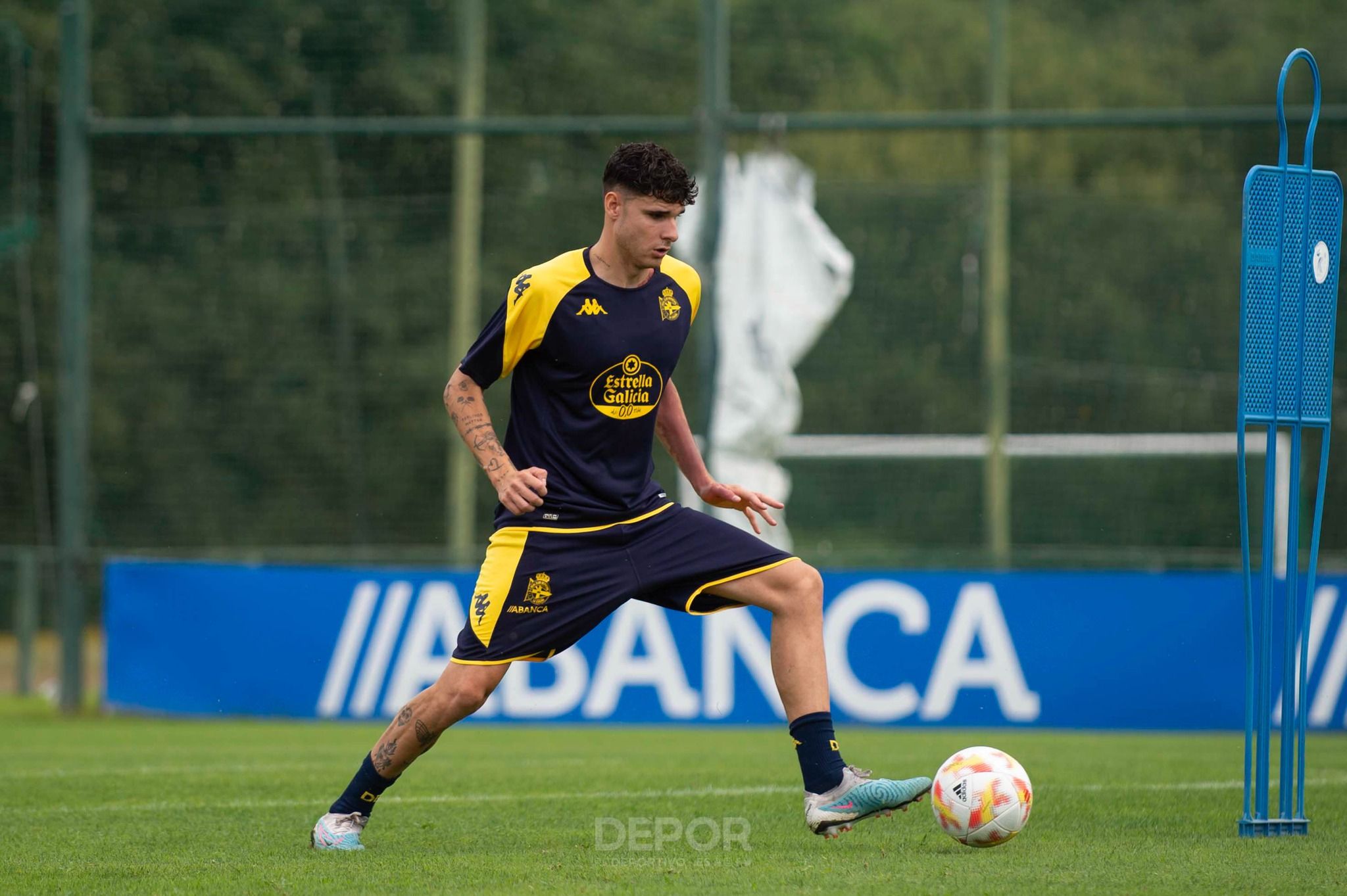  Retu, de momento, continúa en A Coruña y podría terminar quedándose pese a los múltiples rumores de salida