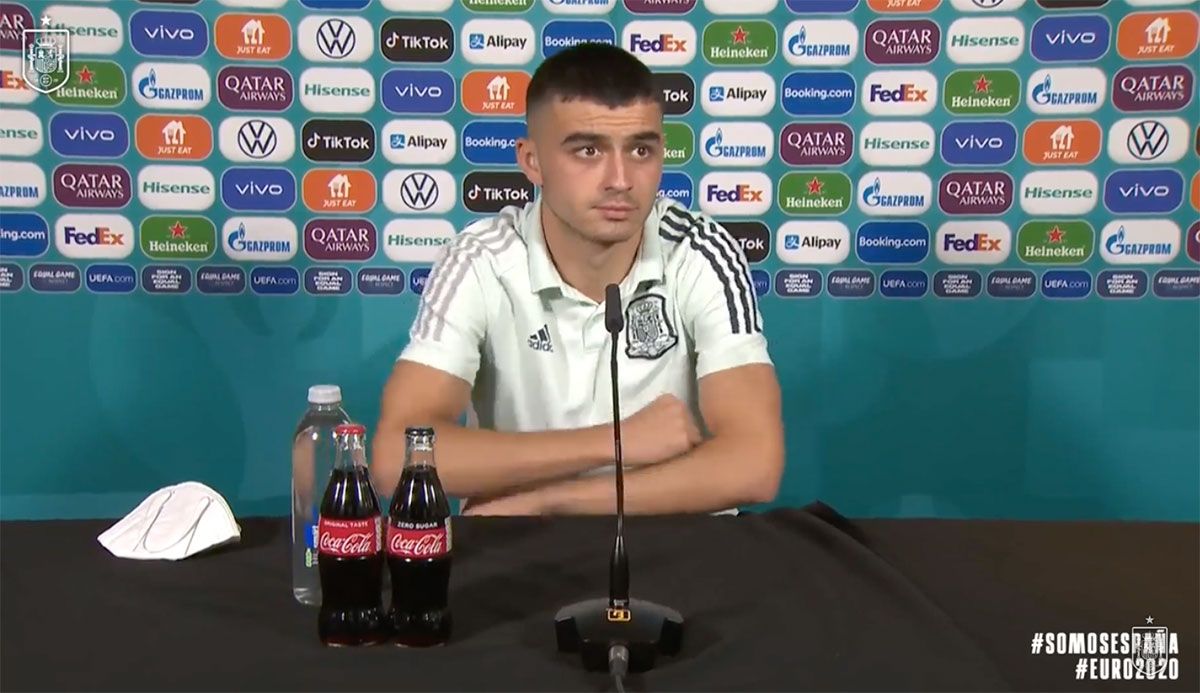  Rueda de prensa de Pedri.
