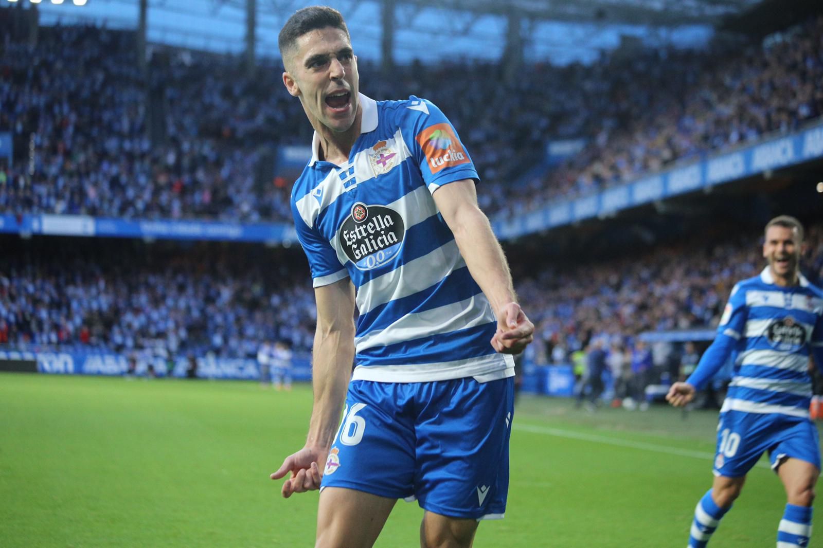  Sabin Merino celebra su gol a Las Palmas.