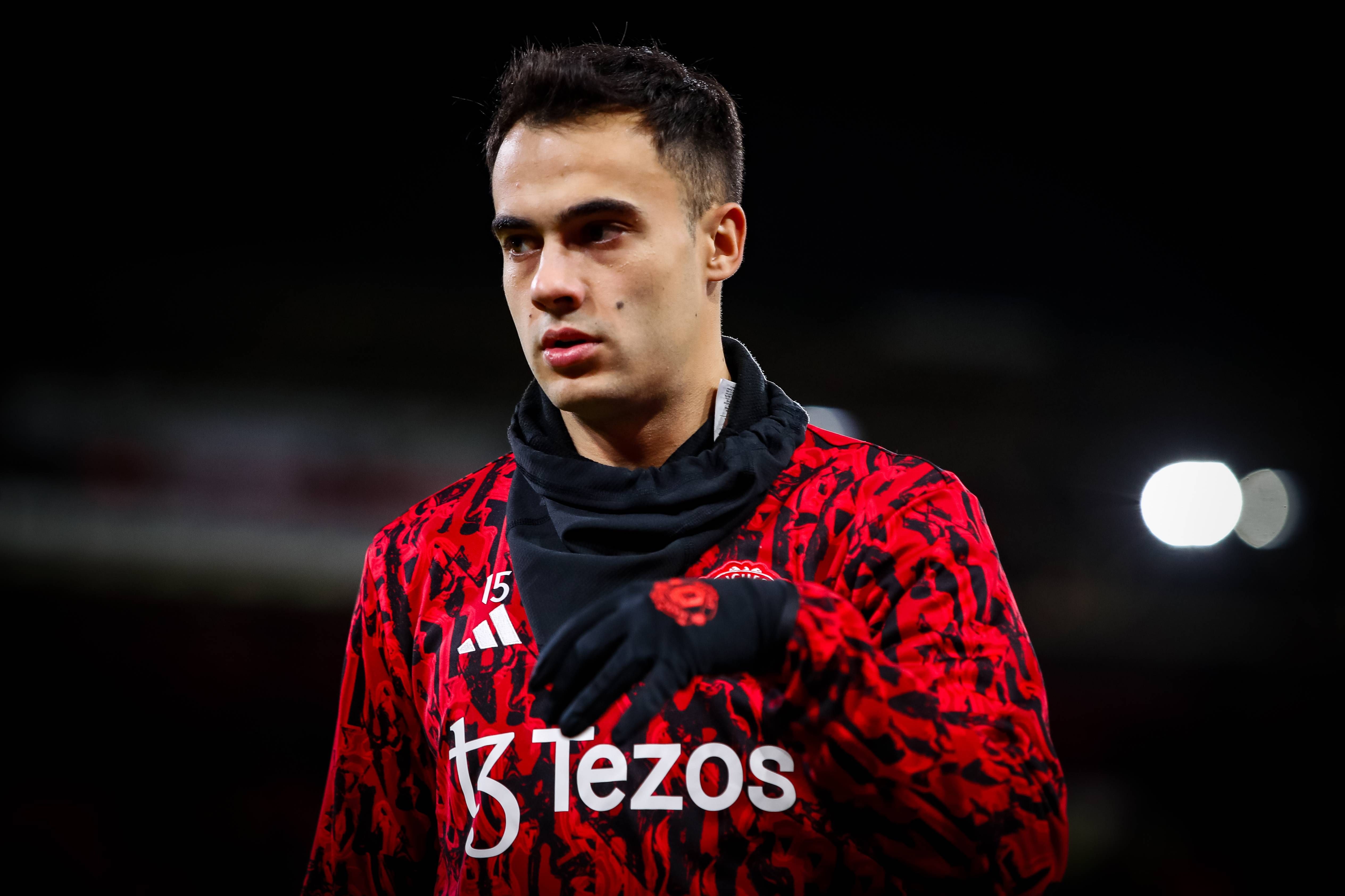 Sergio Reguilón, en un calentamiento con el Manchester United.