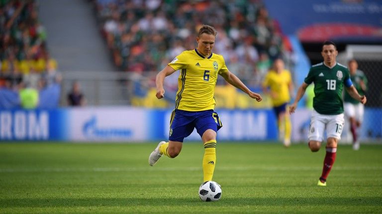  Augustinsson, con Suecia, ante México.